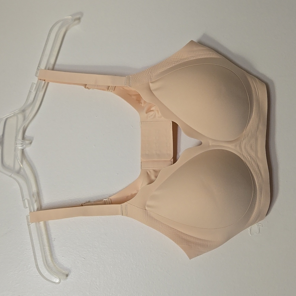 NWOT Woman's Seamless Bra No Underwire Full Coverage Lightweight Bralette Sz 2XL